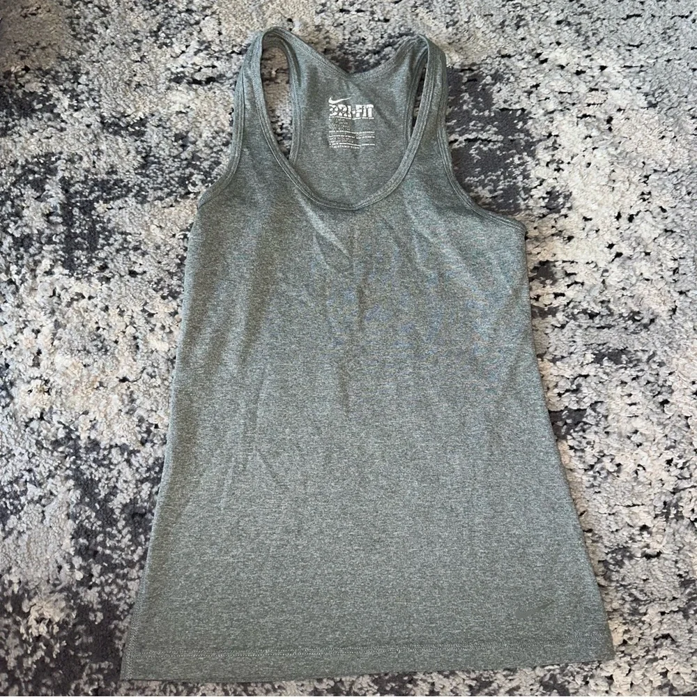 NIKE Sleeveless Tank Top